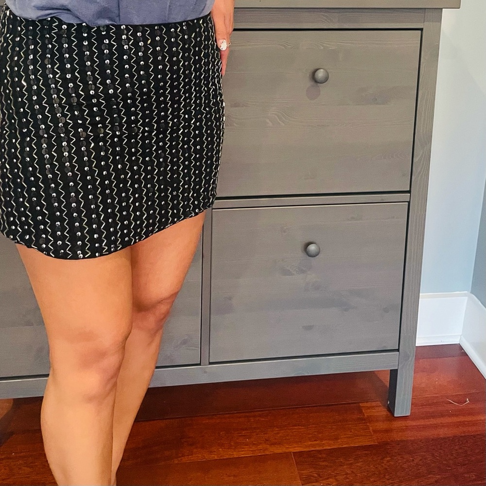 Bebe | Sequin Skirt 💫
